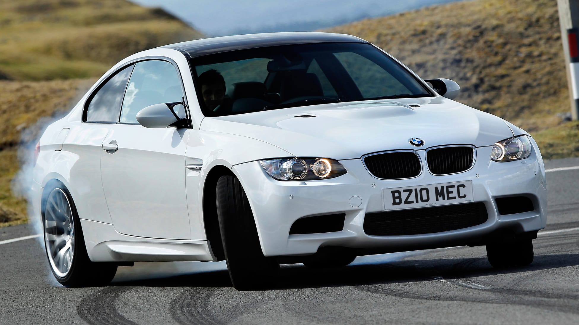 Don’t like the sound of an electric BMW M3? Here’s a V8 manual for £14k ...